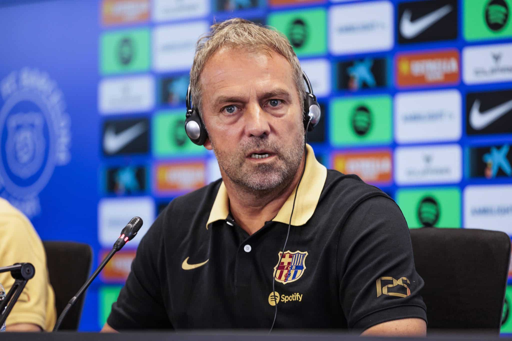 Barcelona est&aacute; devagar no mercado, mas novo t&eacute;cnico parece satisfeito