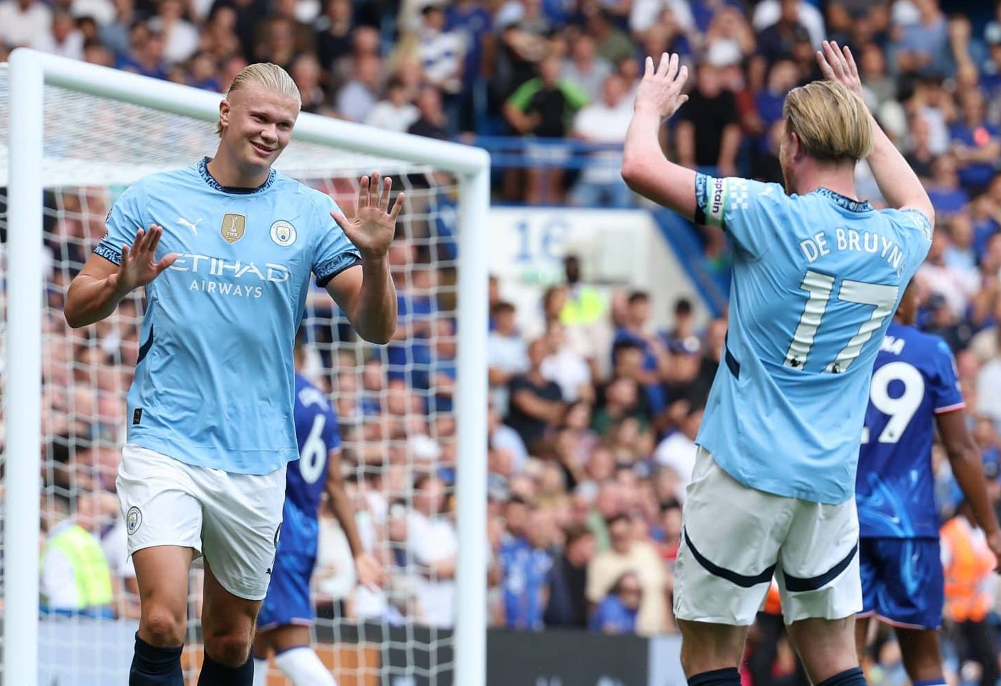 Pesadelo do Big Six: Haaland contraria m&uacute;sica e prova que n&atilde;o treme no Manchester City