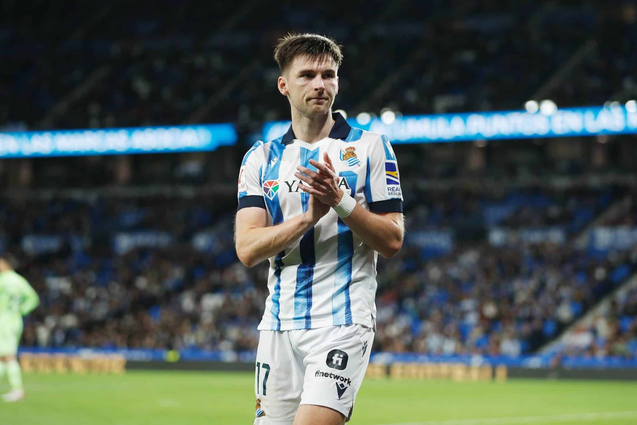 Kieran Tierney durante jogo da Real Sociedad
