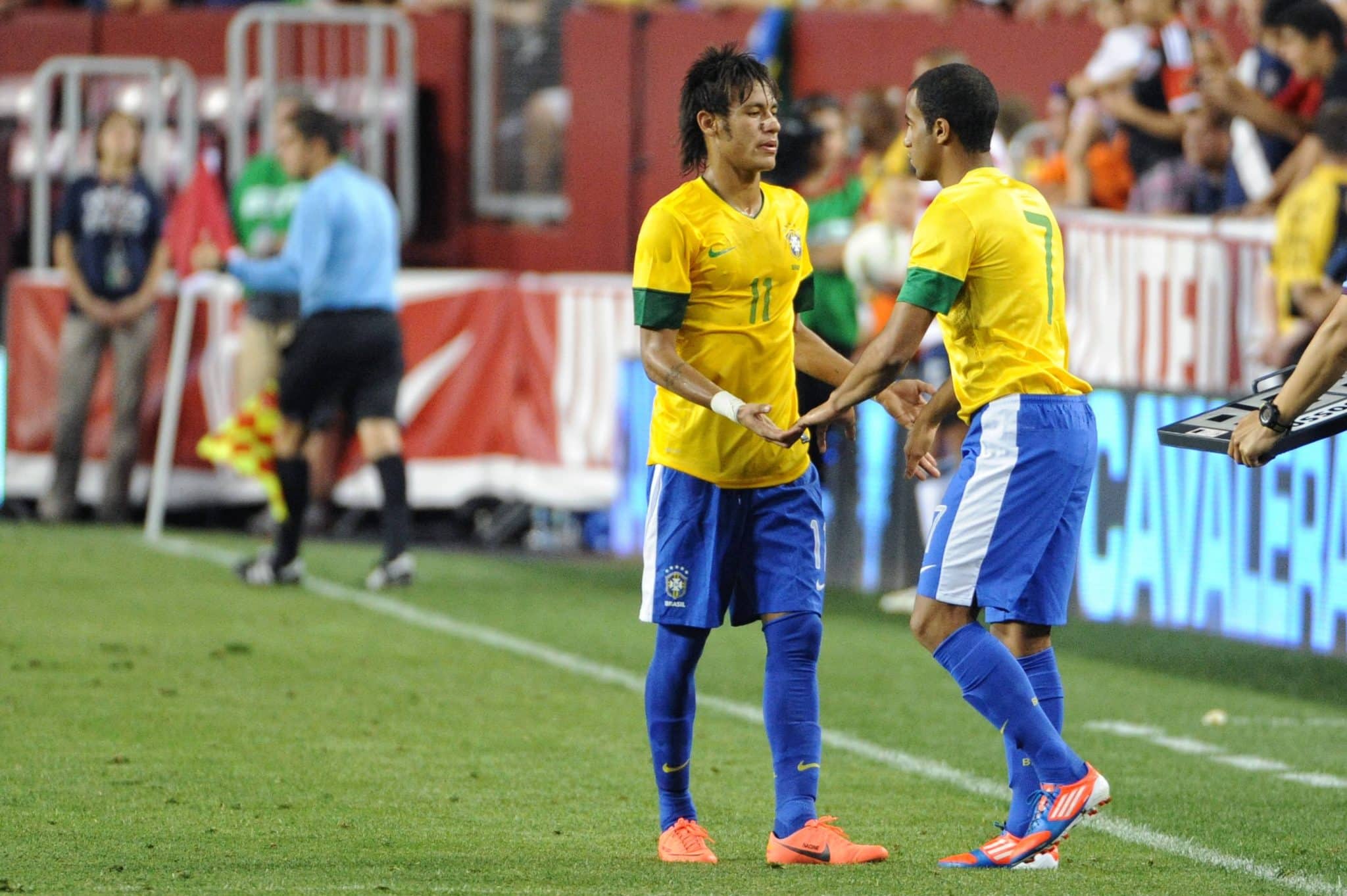 Neymar e Lucas Moura pela Sele&ccedil;&atilde;o em 2012