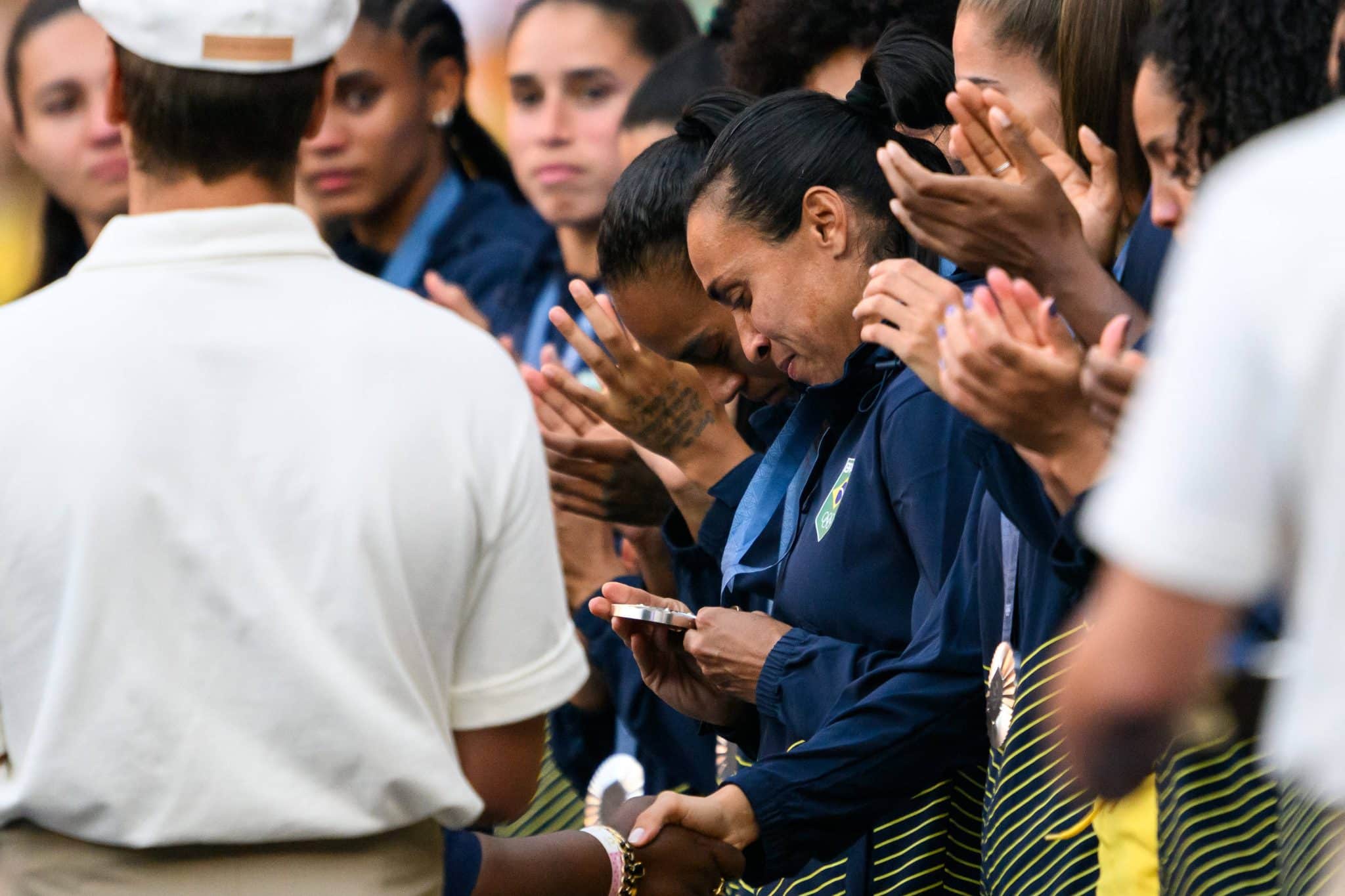 240810 Marta of Brazil looks dejected after the womens football final between Brazil and USA during day 15 of the Paris
