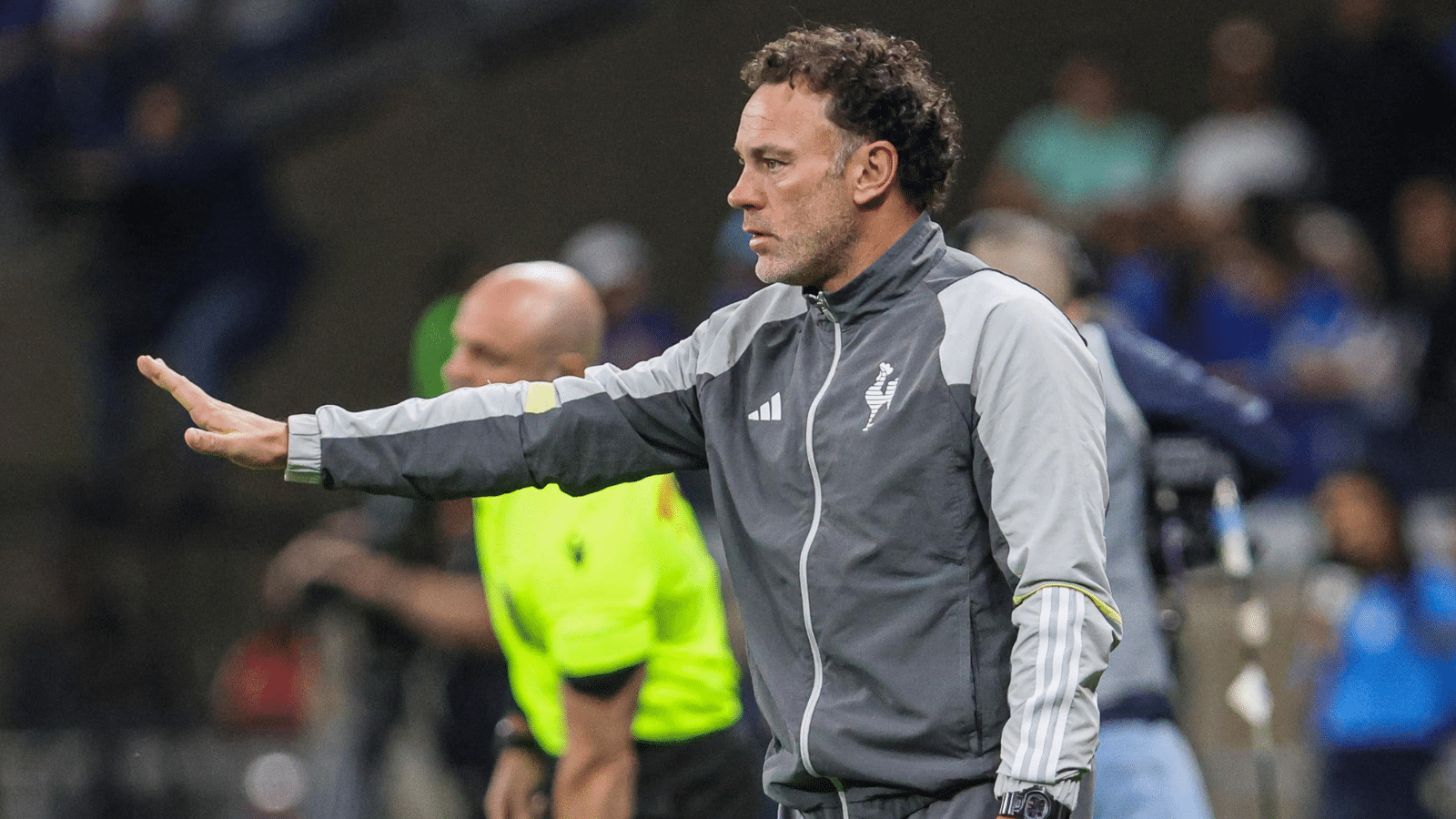 Milito prova que pode fazer o Atl&eacute;tico-MG jogar bem mesmo com forma&ccedil;&atilde;o mais comedida