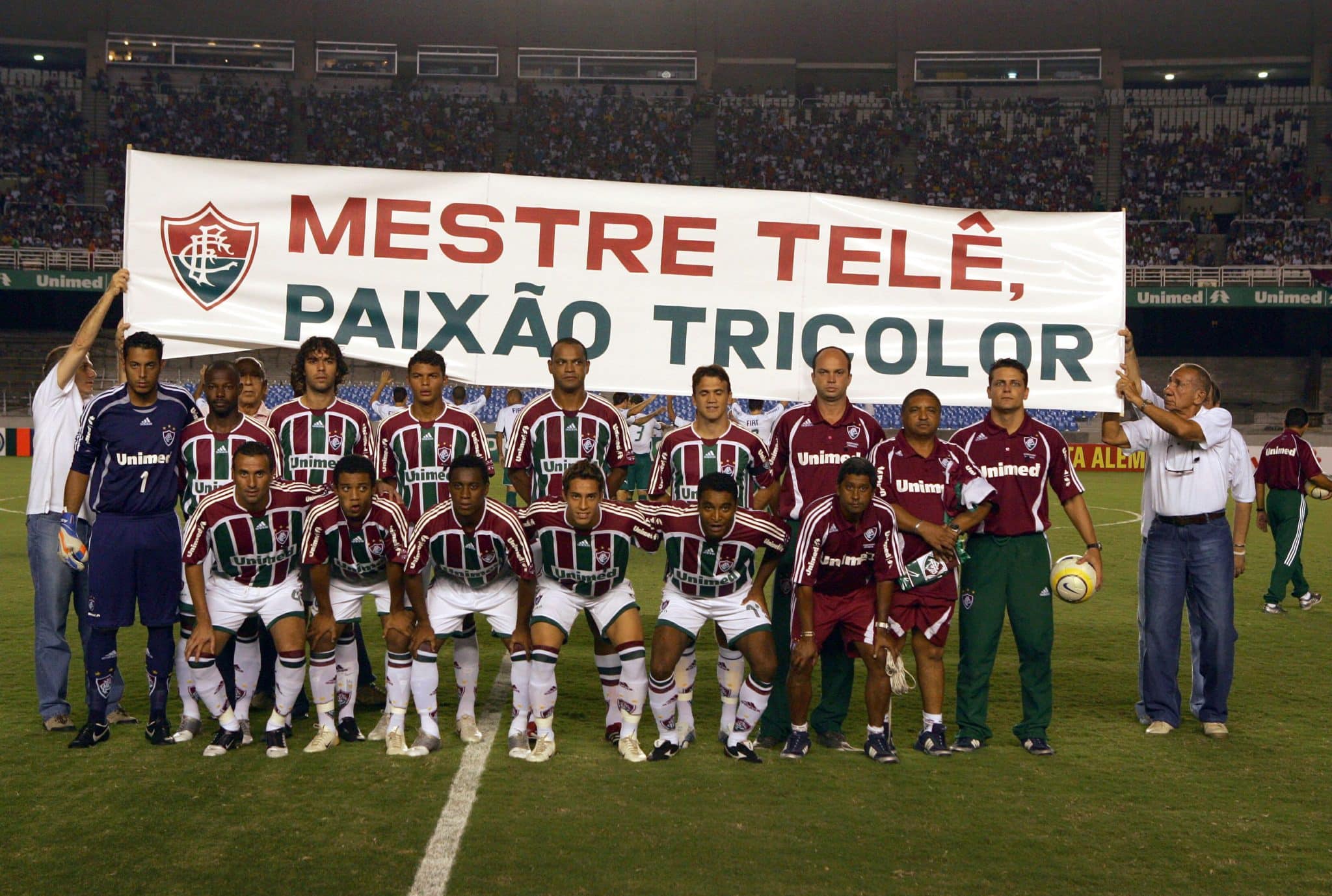 Fluminense homenageou Tel&ecirc; Santana um dia ap&oacute;s a sua morte em jogo do Brasileir&atilde;o de 2006 (Foto: Ivo Gonzalez/Ag&ecirc;ncia O Globo/Gazeta Press)
