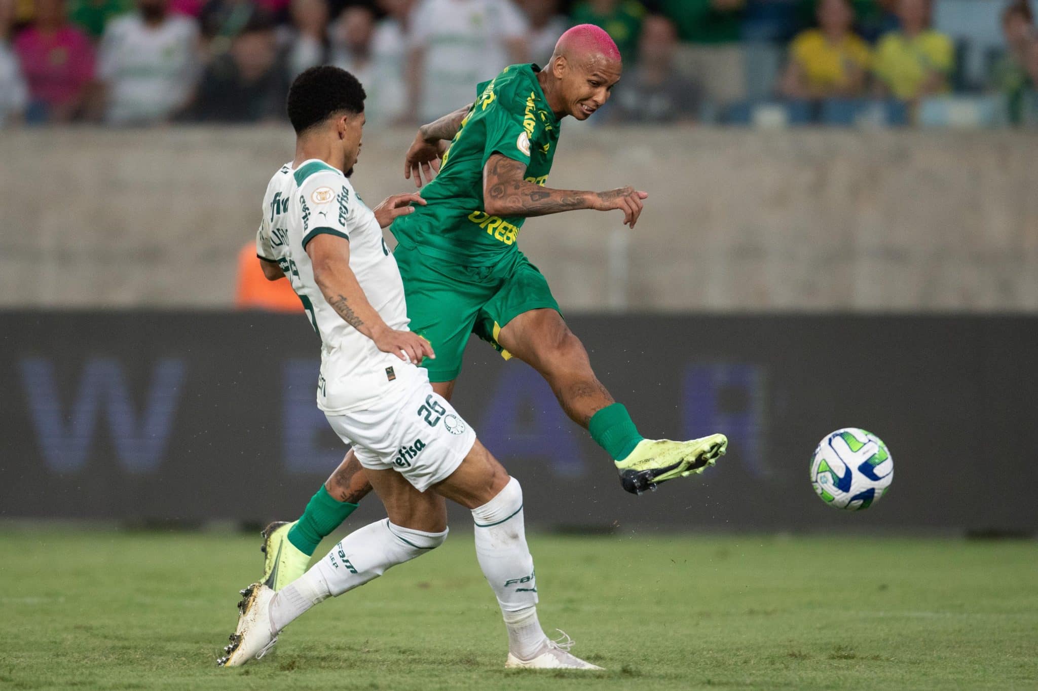 Deyverson busca primeiro gol contra o Palmeiras