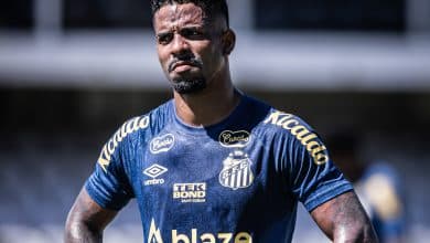 A lateral direita &eacute; a maior prova da indecis&atilde;o de Carille no Santos