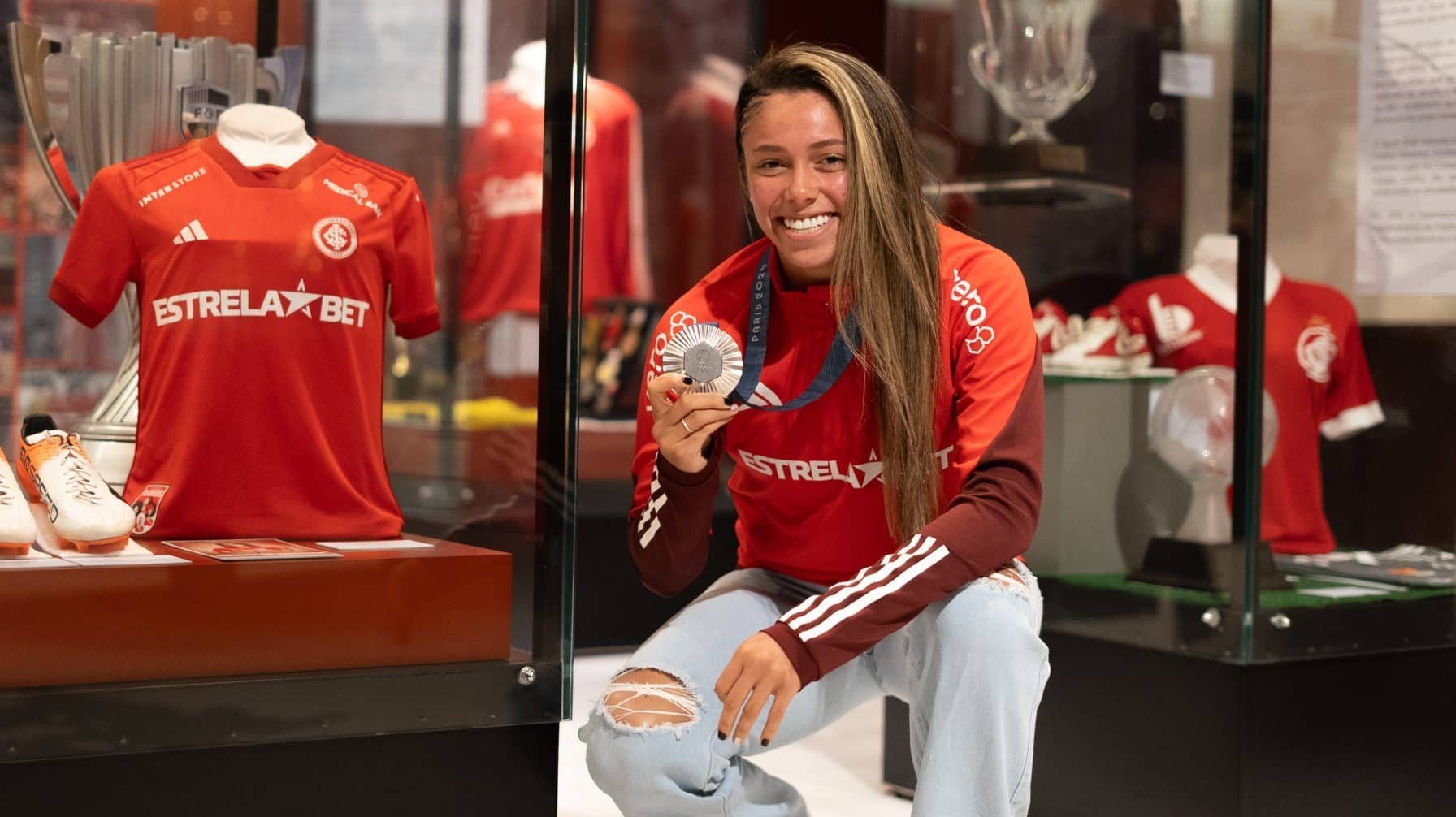 Internacional vende Priscila na maior transa&ccedil;&atilde;o da hist&oacute;ria do futebol feminino brasileiro