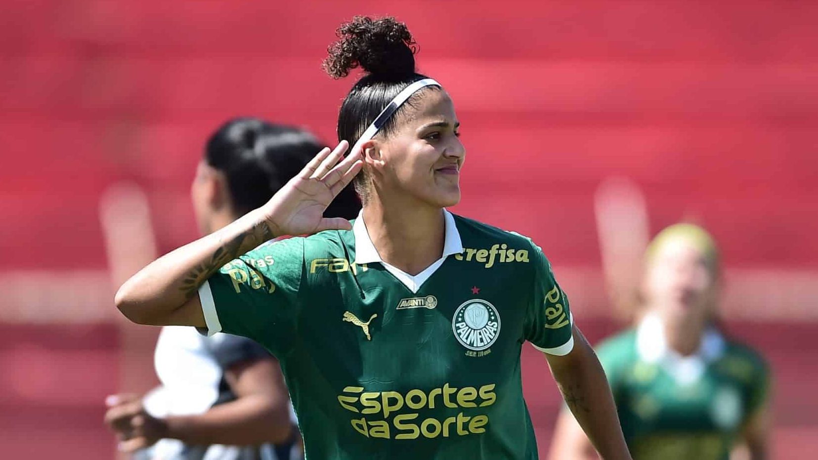 Como o caso Deolane Bezerra afeta o futuro do Palmeiras?