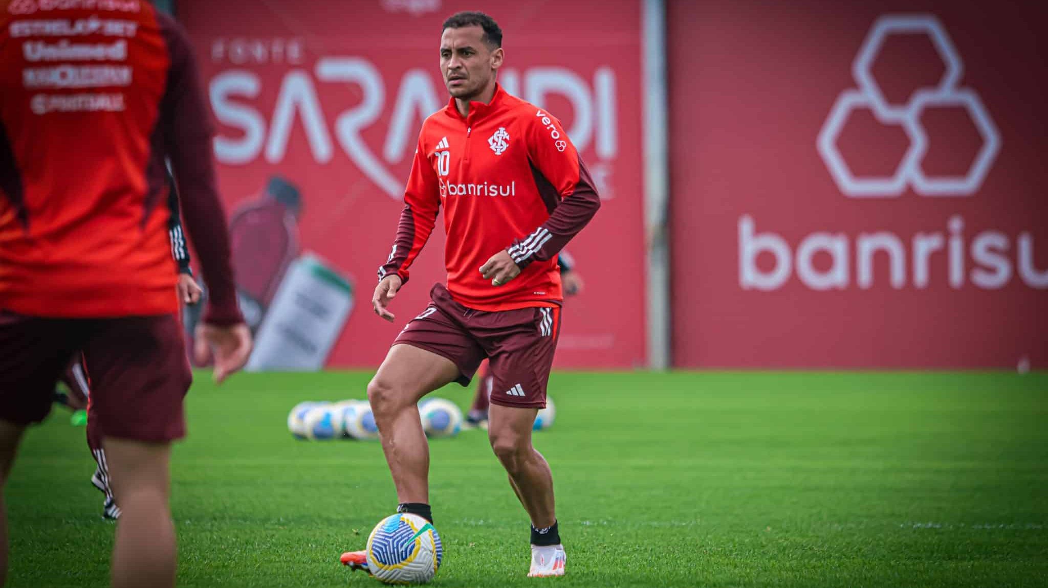 Sem Wesley, Internacional pode ter forma&ccedil;&atilde;o in&eacute;dita no ataque