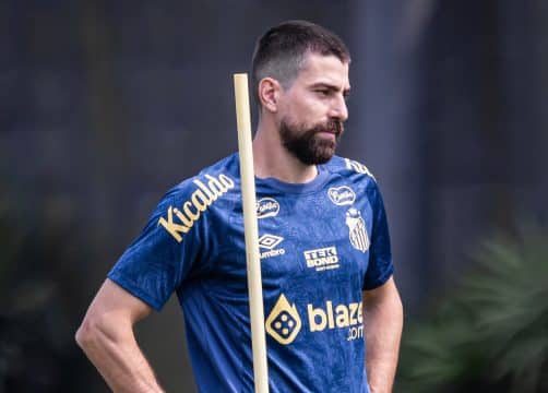 Luan Peres diz quando deve estrear e s&oacute; pensa em subir: &lsquo;Dane-se se em 4&ordm; ou em  1&ordm;&rsquo;