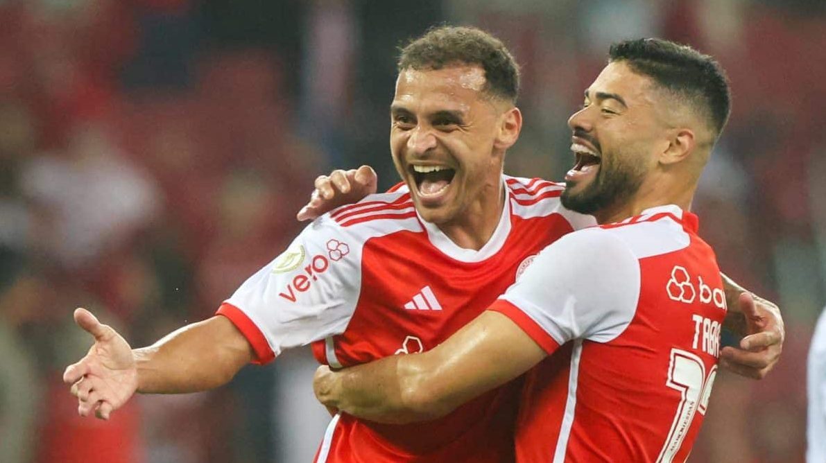 Internacional: trio de meias funciona e surpreende Roger positivamente