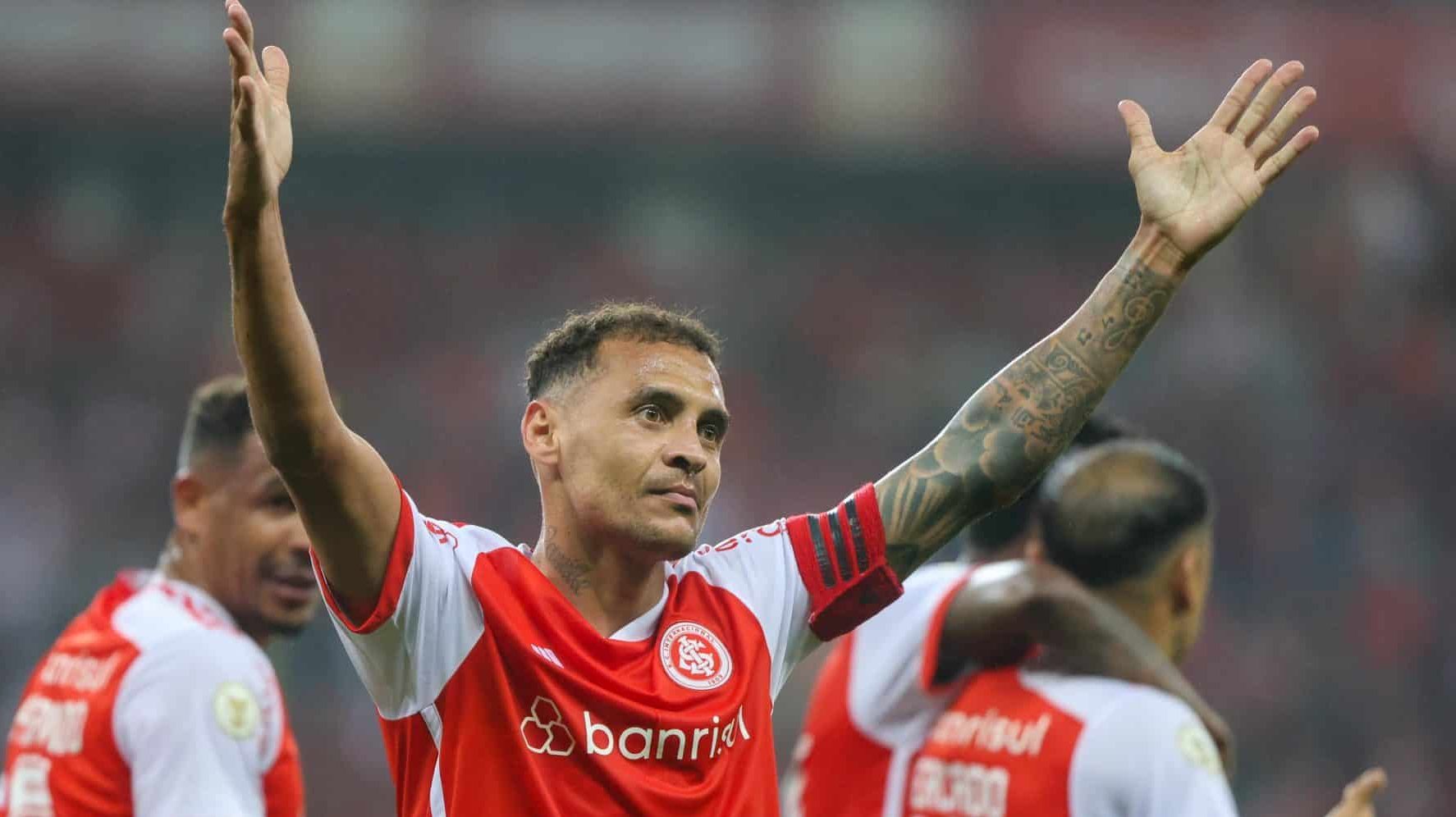 Como Alan Patrick voltou de les&atilde;o para ser a b&uacute;ssola do Internacional de Roger?