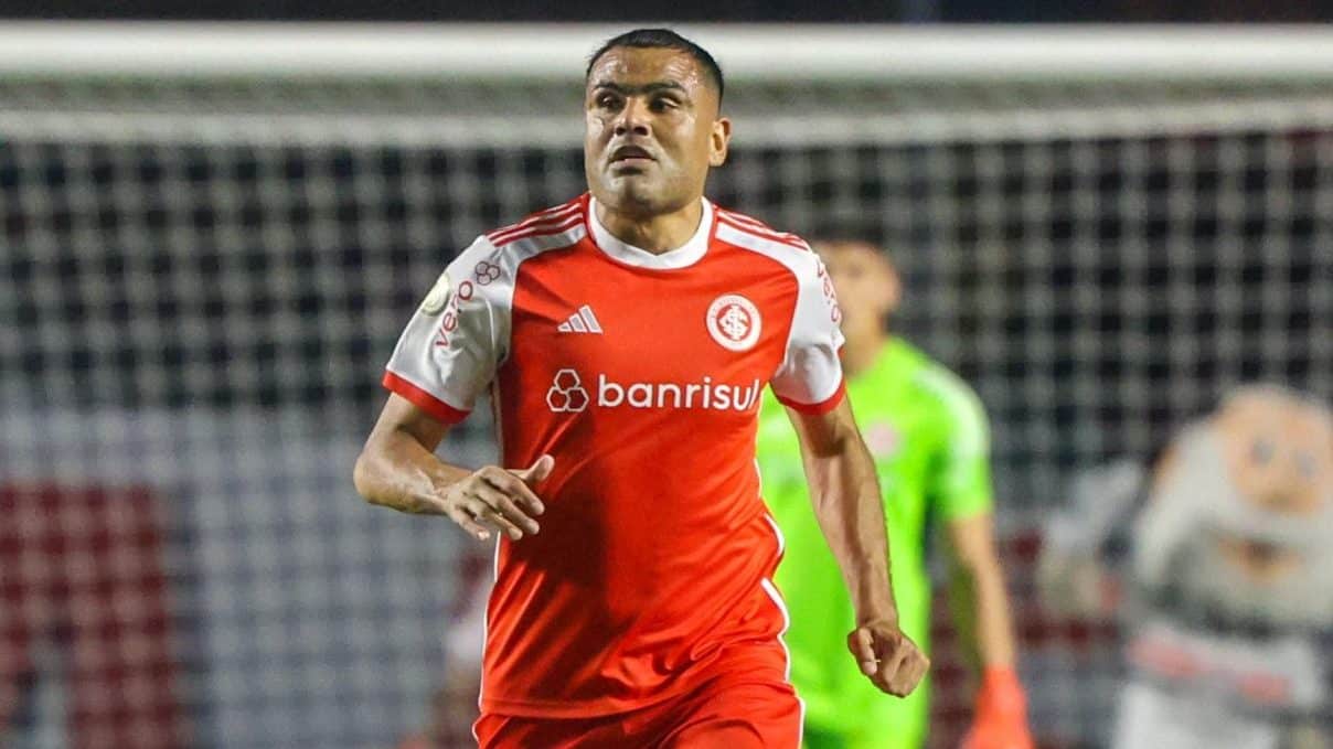 Grave les&atilde;o de Mercado impacta o Inter dentro e, principalmente, fora de campo