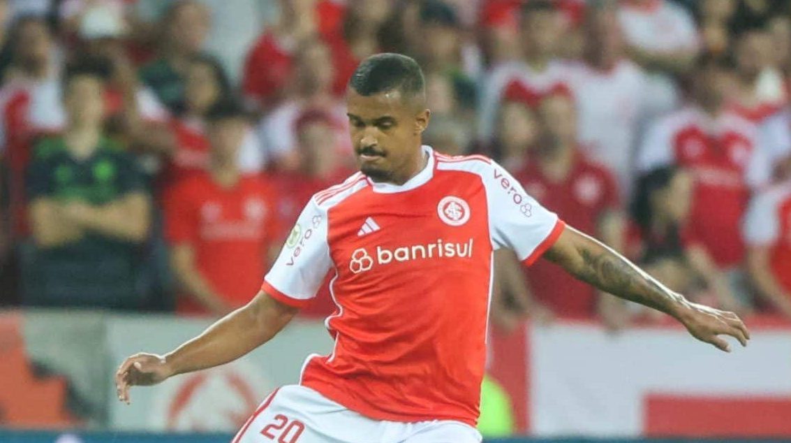 Por que escassez de zagueiros do Internacional n&atilde;o preocupa Roger?