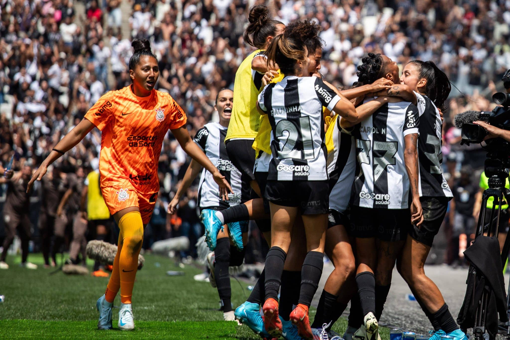 Corinthians comemora sexto t&iacute;tulo do Campeonato Brasileiro Feminino