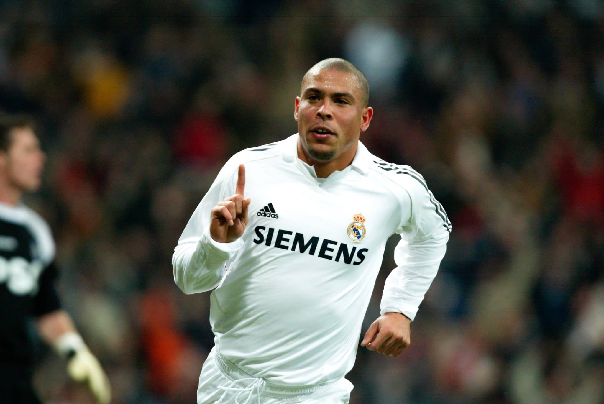 Ronaldo comemorando gol pelo Real Madrid