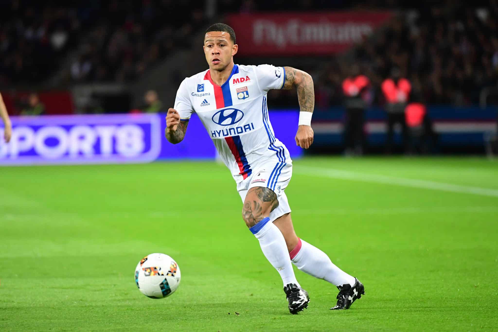 Como foi o &uacute;nico duelo entre Lucas e Memphis, as estrelas de S&atilde;o Paulo x Corinthians