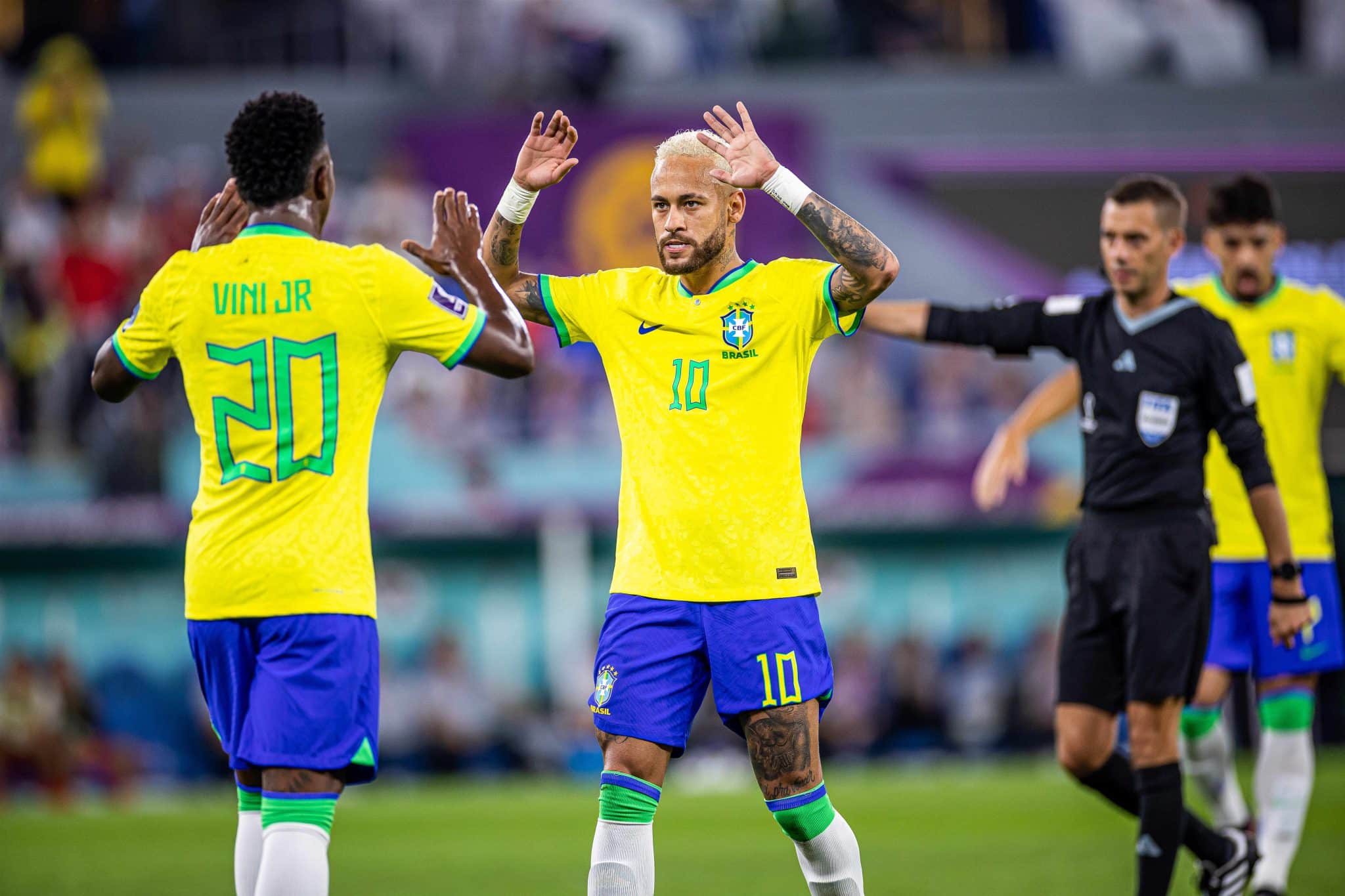 &lsquo;Vem acontecendo h&aacute; anos&rsquo;: Dorival compara Vini Jr a Neymar na sele&ccedil;&atilde;o brasileira