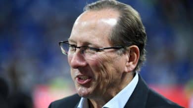 Como a aquisi&ccedil;&atilde;o do Everton por John Textor afeta seus outros clubes na Europa