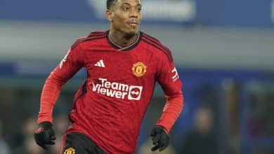 Por que o Flamengo insiste em Martial mesmo correndo contra o tempo