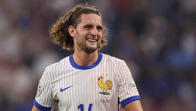 Por que meia da sele&ccedil;&atilde;o francesa pode escolher ficar sem jogar por seis meses?