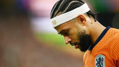 Depay &eacute; uma aposta desesperada do Corinthians