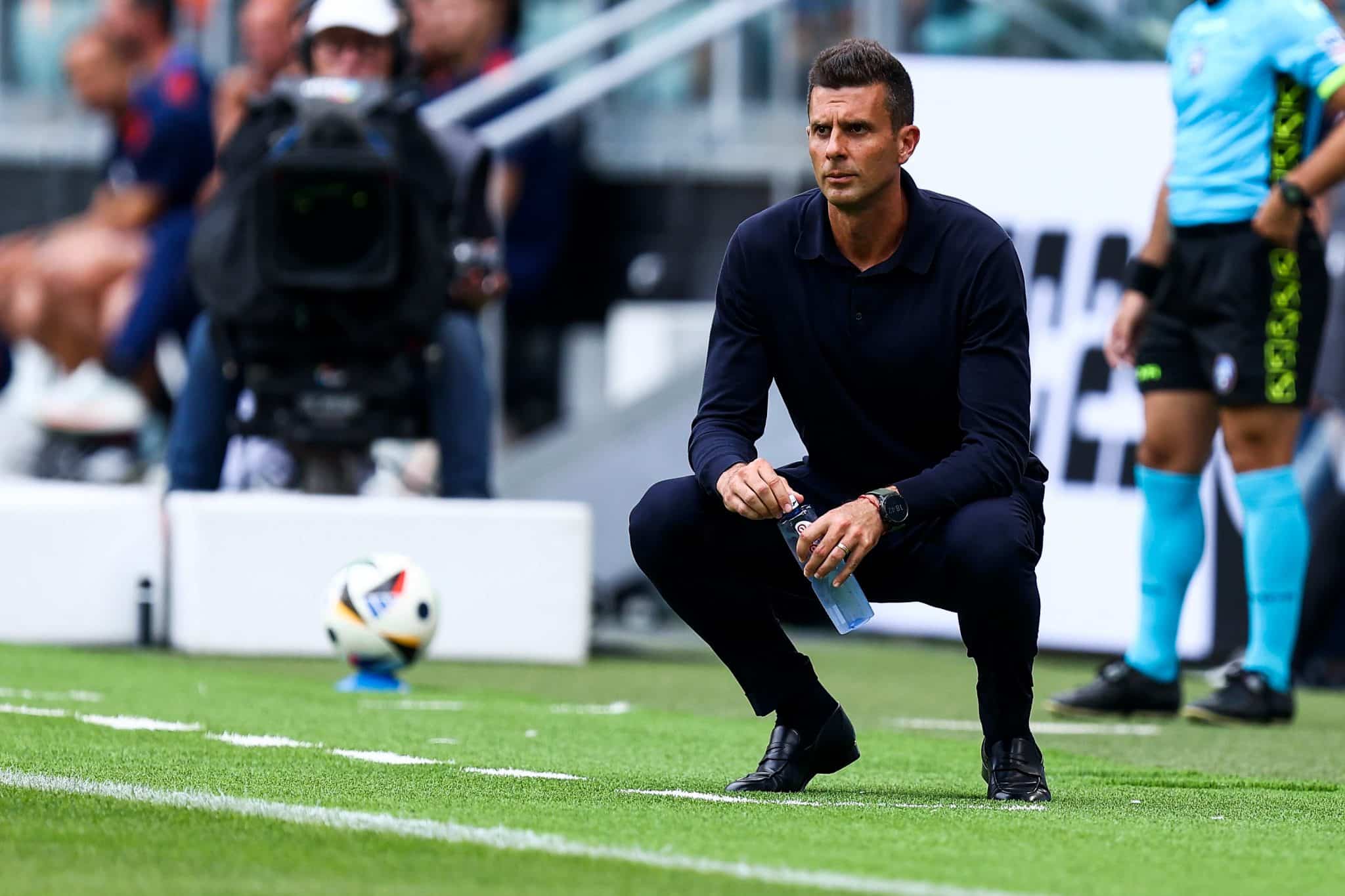 Sem nenhum neg&oacute;cio por Arthur Melo, Thiago Motta decidiu reintegr&aacute;-lo ao elenco da Juventus. Foto: Icon Sport