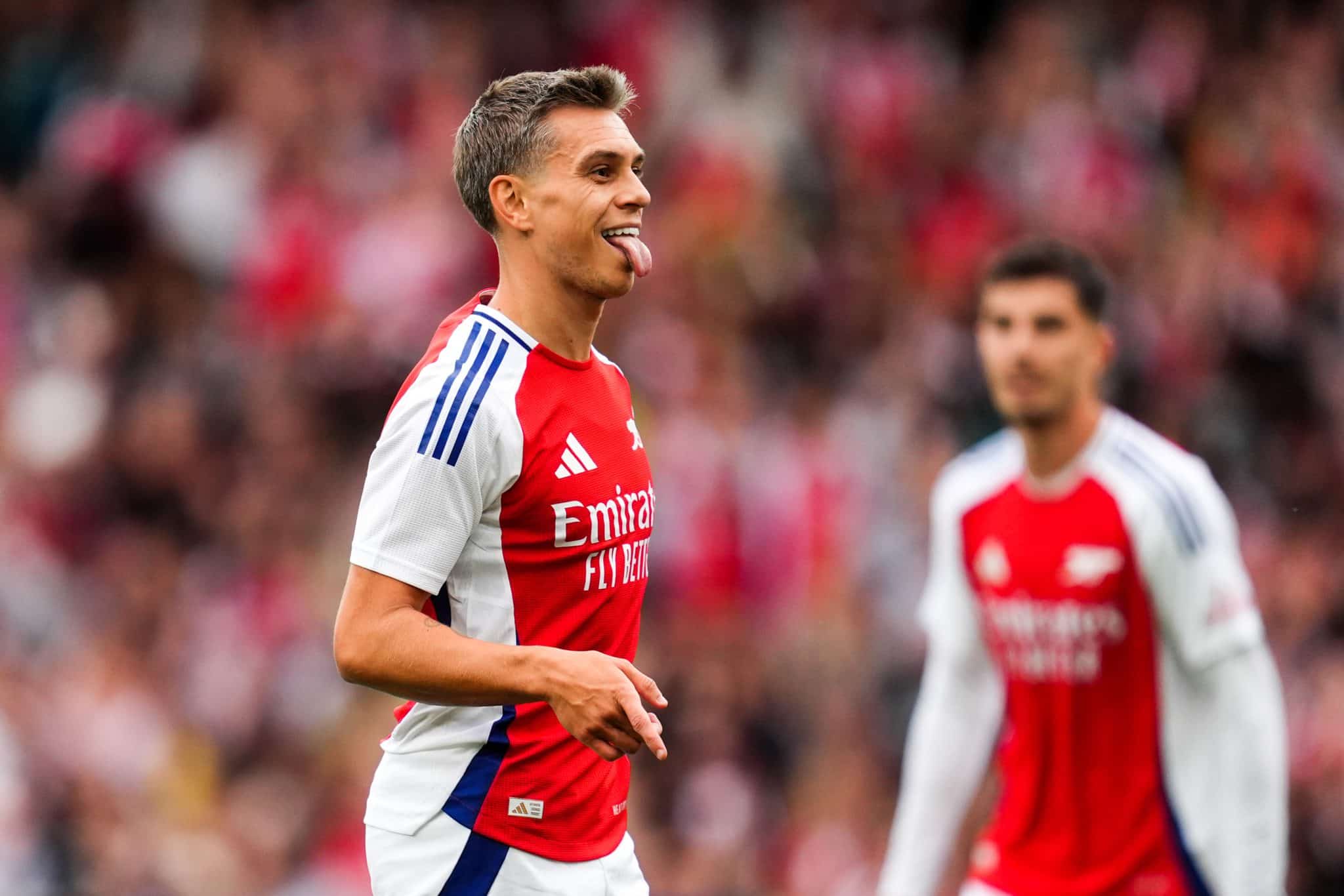 Leandro Trossard, do Arsenal, recebe proposta de 35 milh&otilde;es de euros do futebol saudita. Foto: Icon Sport