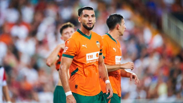 Jogador do Val&ecirc;ncia &eacute; detido acusado de agress&atilde;o sexual a duas mulheres