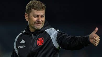 Diretoria, esquema, t&eacute;cnico e mais: Como Vasco se transformou desde o 6 a 1 para o Flamengo