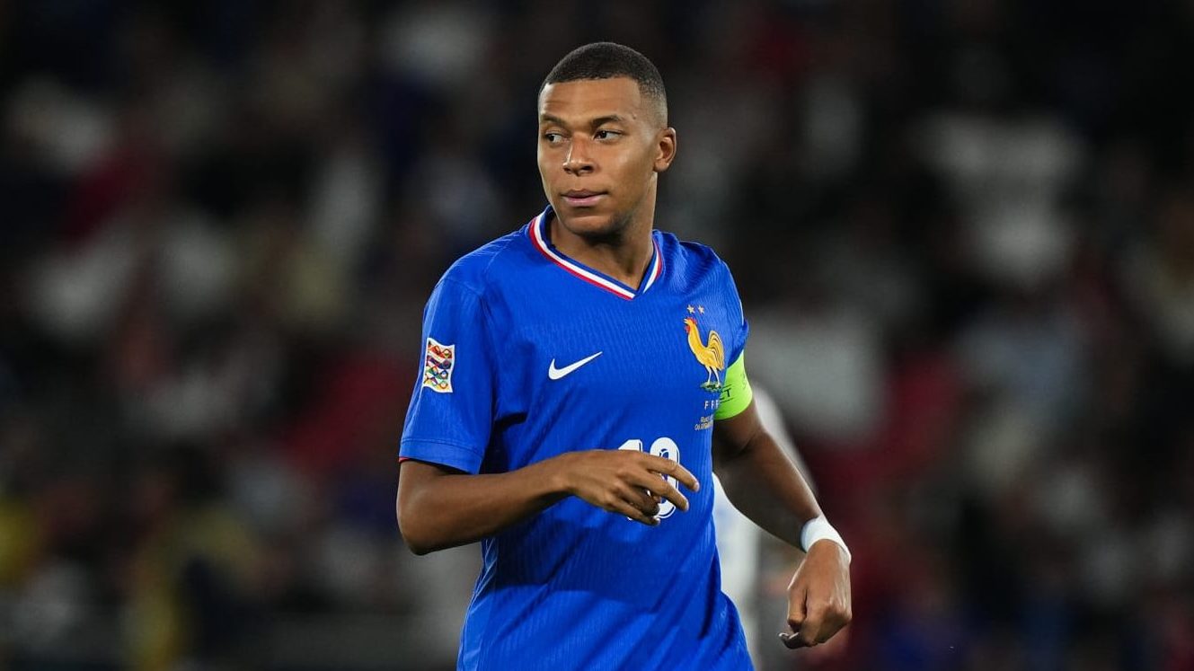 Na ressaca da Eurocopa, Fran&ccedil;a est&aacute; na contram&atilde;o da It&aacute;lia &mdash; e press&atilde;o aumenta