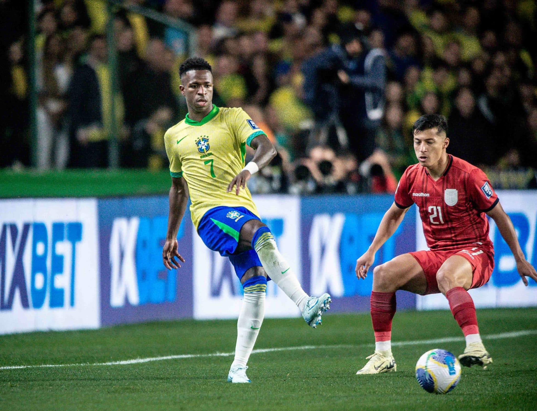 Vini Jr. vai bem, mas n&atilde;o consegue decidir para o Brasil