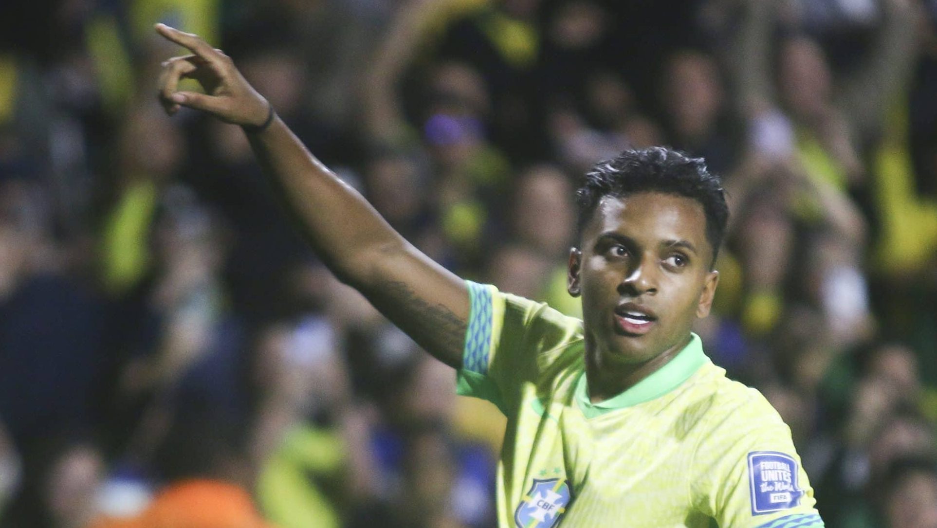 Rodrygo decide para a Sele&ccedil;&atilde;o e comprova injusti&ccedil;a por aus&ecirc;ncia na lista da Bola de Ouro