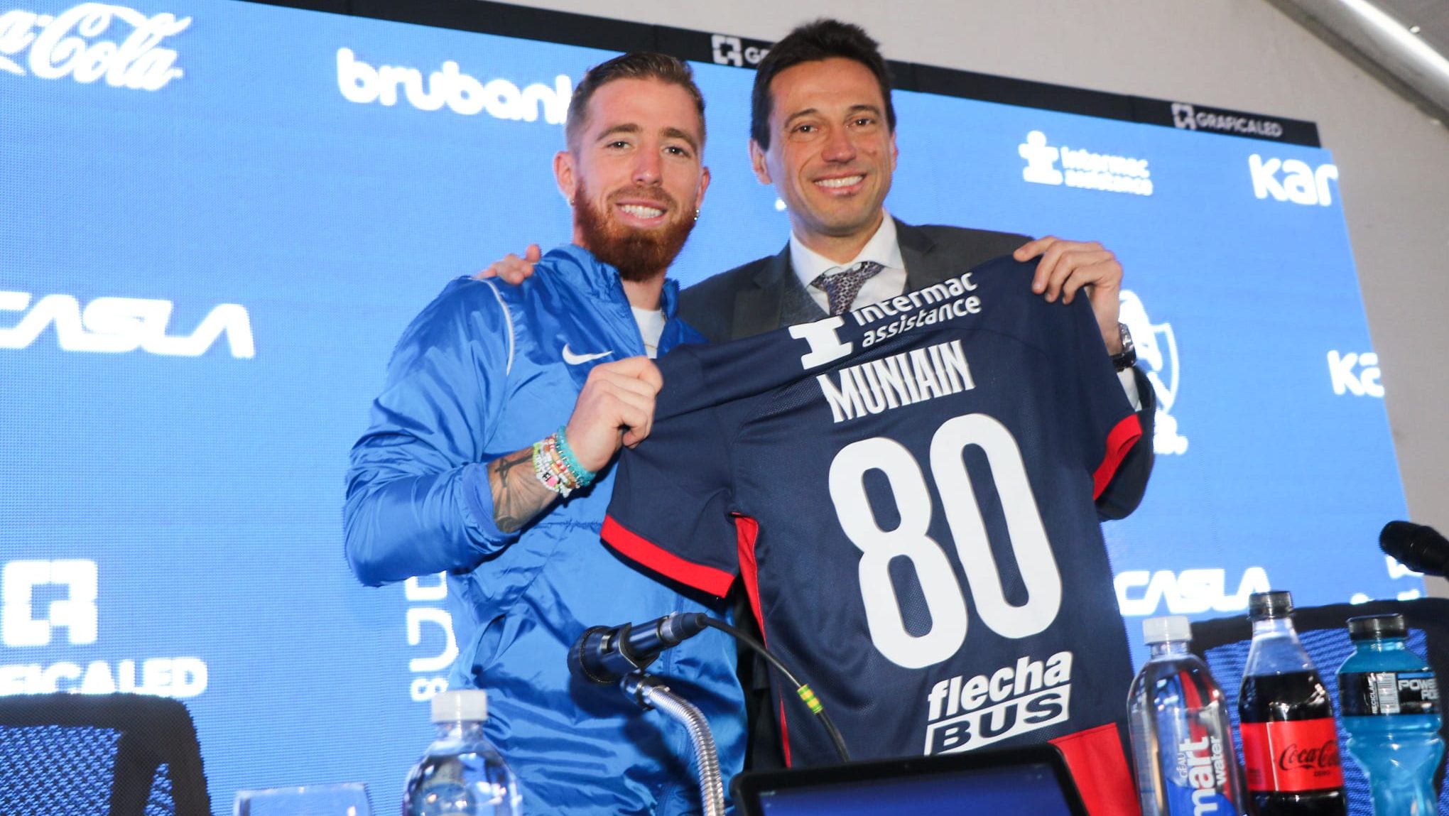 Foto: (IconSport) - Iker Muniain &eacute; apresentado pelo San Lorenzo