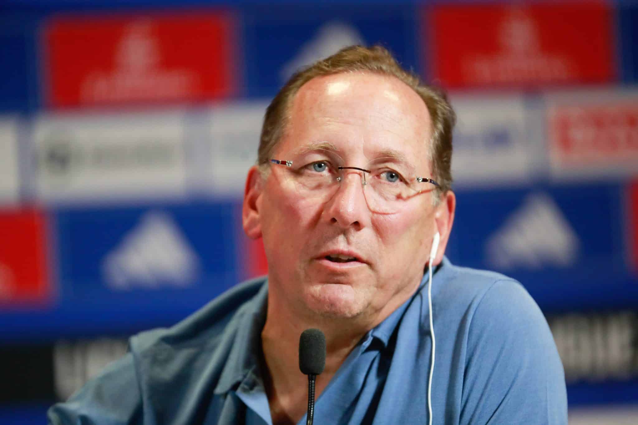 O plano de John Textor que pode causar mais de 70 demiss&otilde;es no Lyon