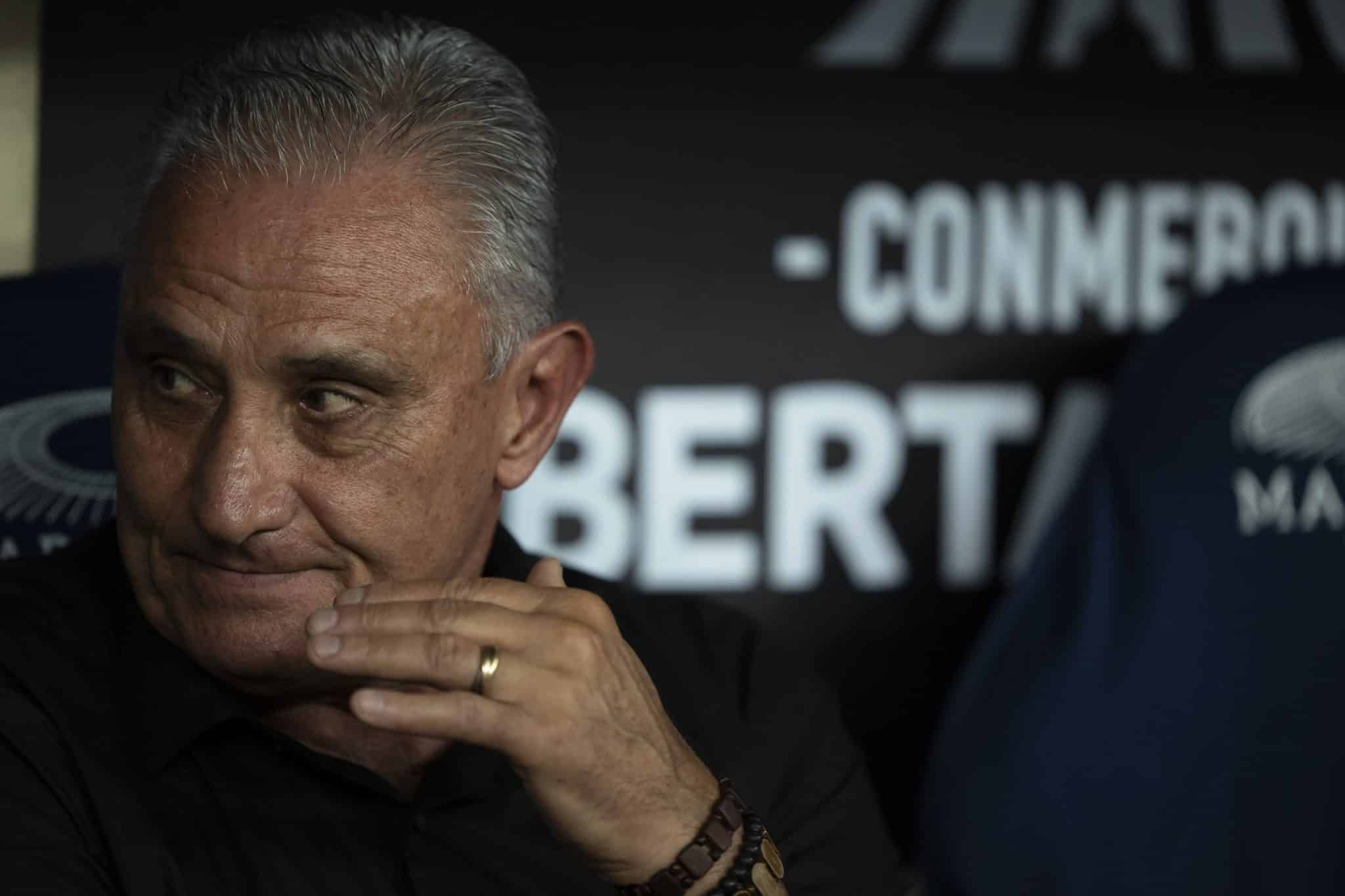 Tite explica como pretende reverter as vaias no Flamengo: &lsquo;D&oacute;i em mim&rsquo;