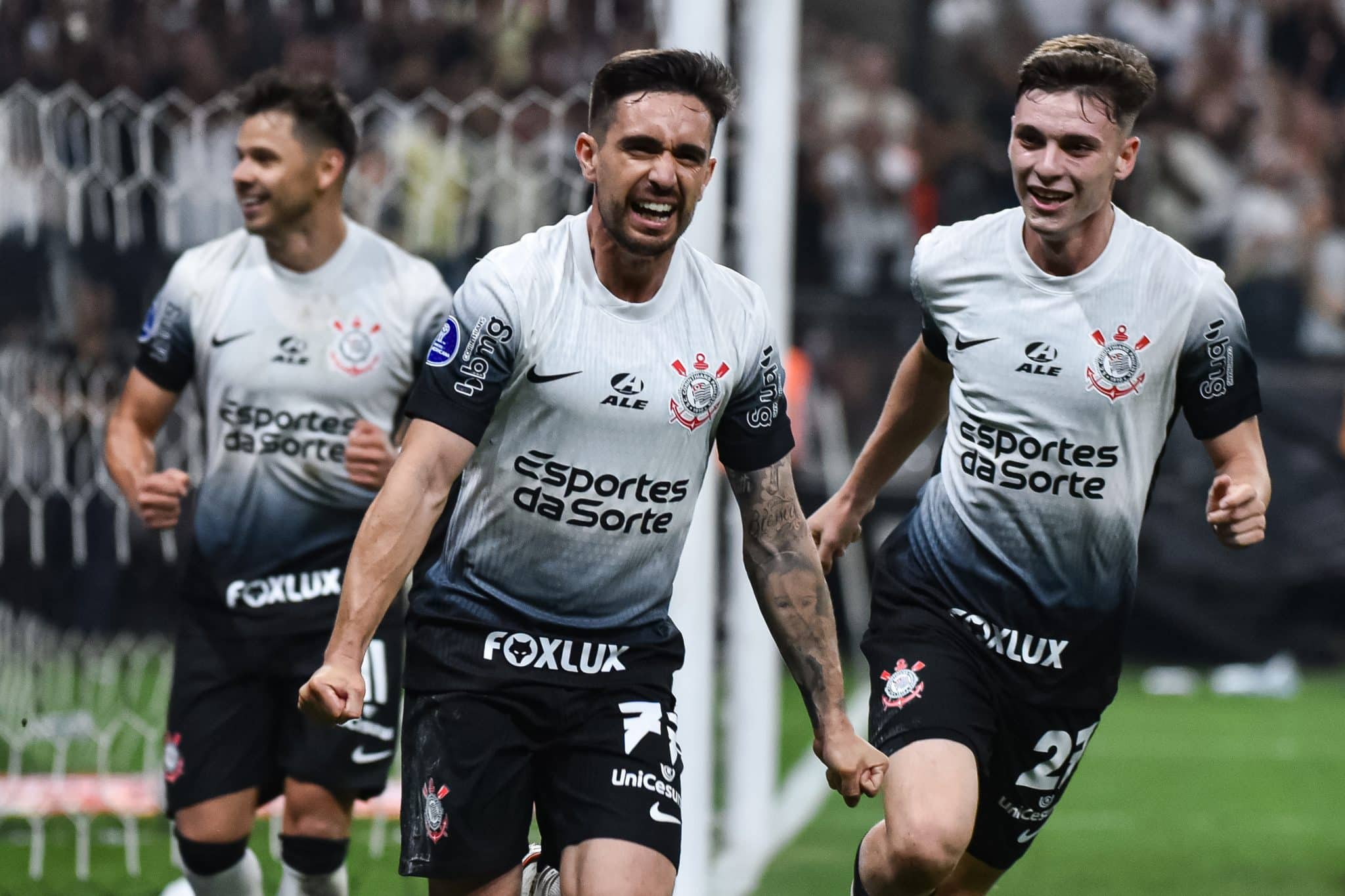 Igor Coronado - Corinthians 3 x 0 Fortaleza