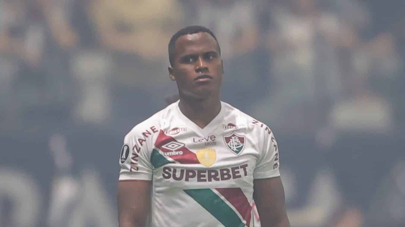 Mano perde xadrez contra Milito, Fluminense joga mal e cai na Libertadores