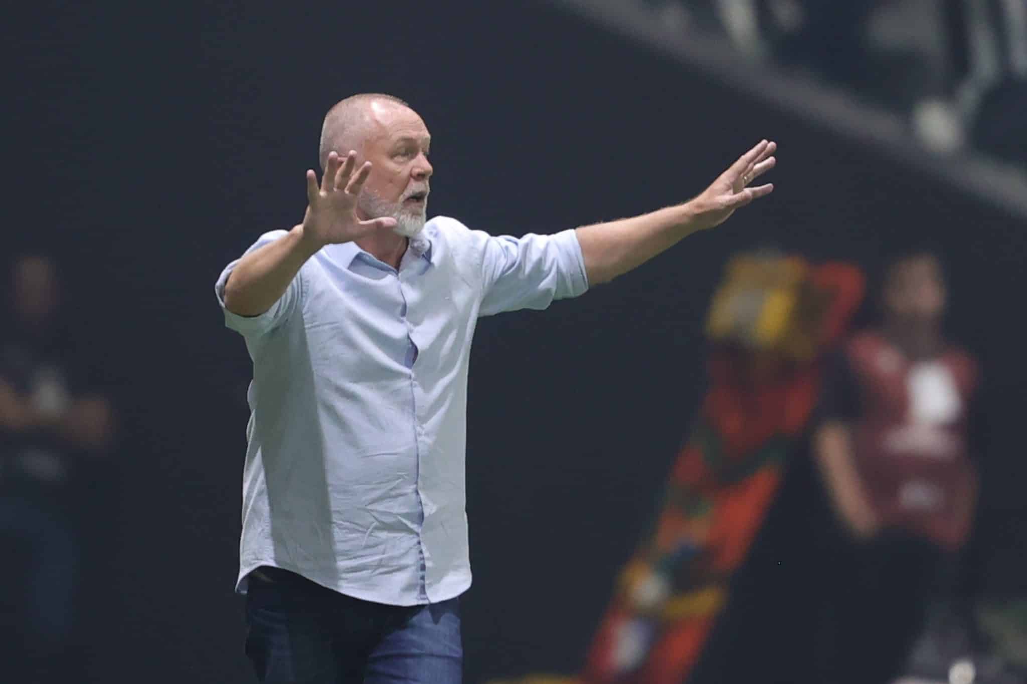 Mano Menezes perdeu o duelo dos t&eacute;cnicos, e Fluminense acabou eliminado da Libertadores - Foto: Icon sport