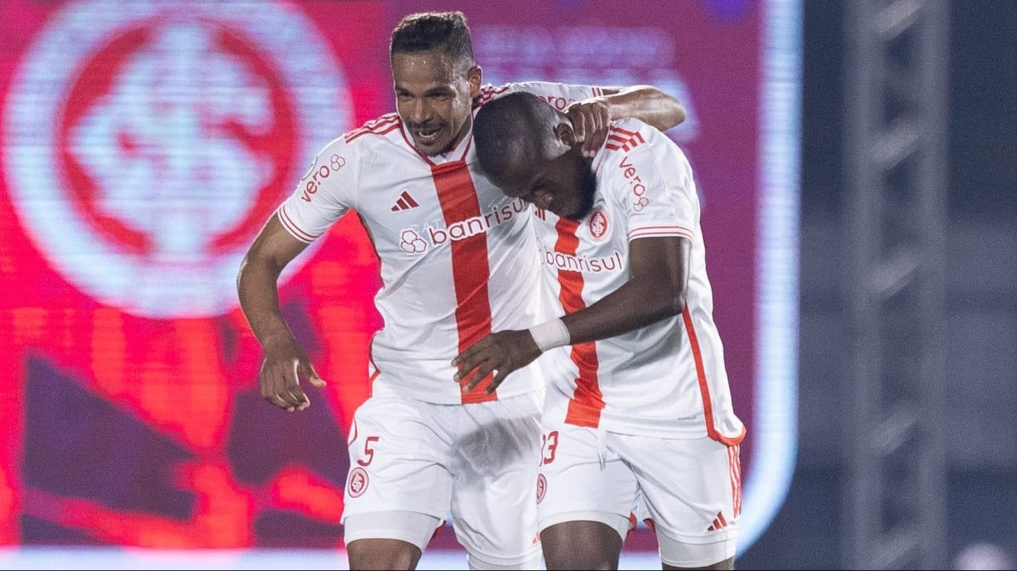 Por que fim do jejum de Val&ecirc;ncia &eacute; t&atilde;o importante para o Internacional? Roger responde