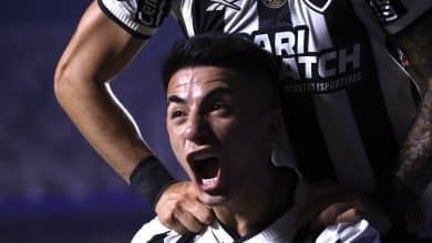 Mais uma vez, Botafogo supera drama e os pr&oacute;prios erros para avan&ccedil;ar na Libertadores