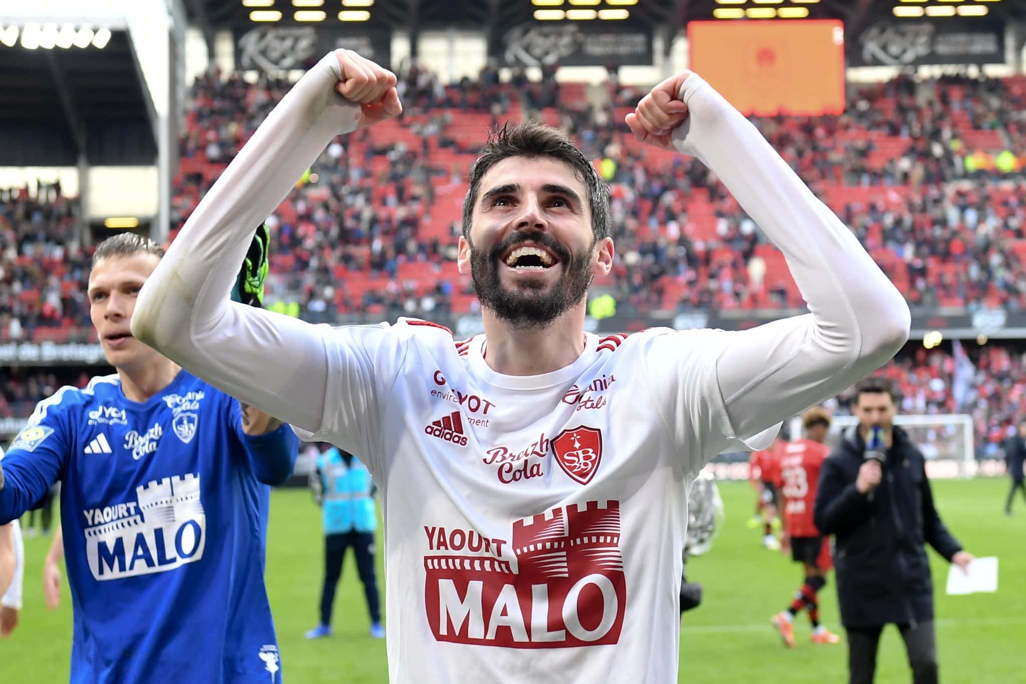 Lees-Melou comemora vit&oacute;ria do Brest