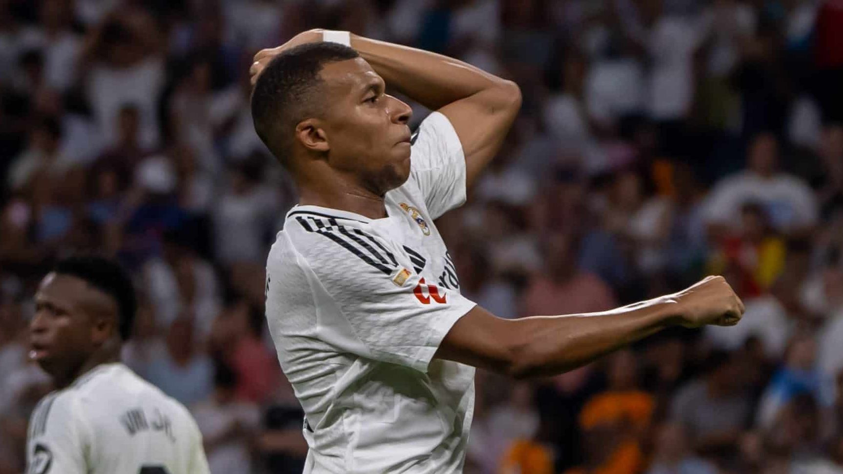 Talento de Vini Jr. exp&otilde;e defici&ecirc;ncias de Mbapp&eacute;? Campe&atilde;o do mundo em 98 acha que sim