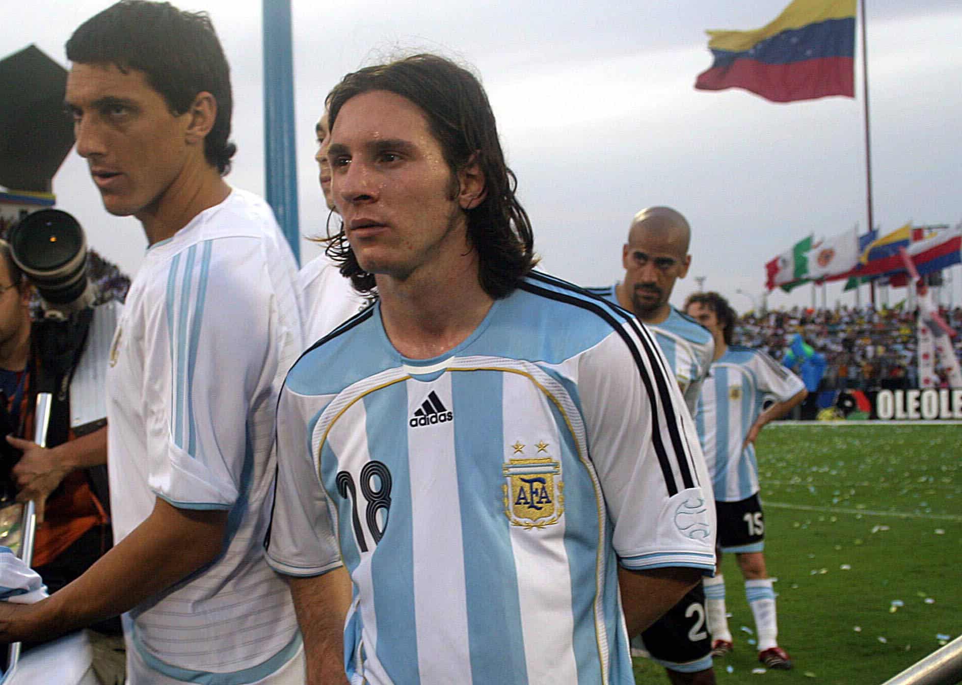 Messi perdeu para o Brasil na final da Copa Am&eacute;rica de 2007, disputada na Venezuela