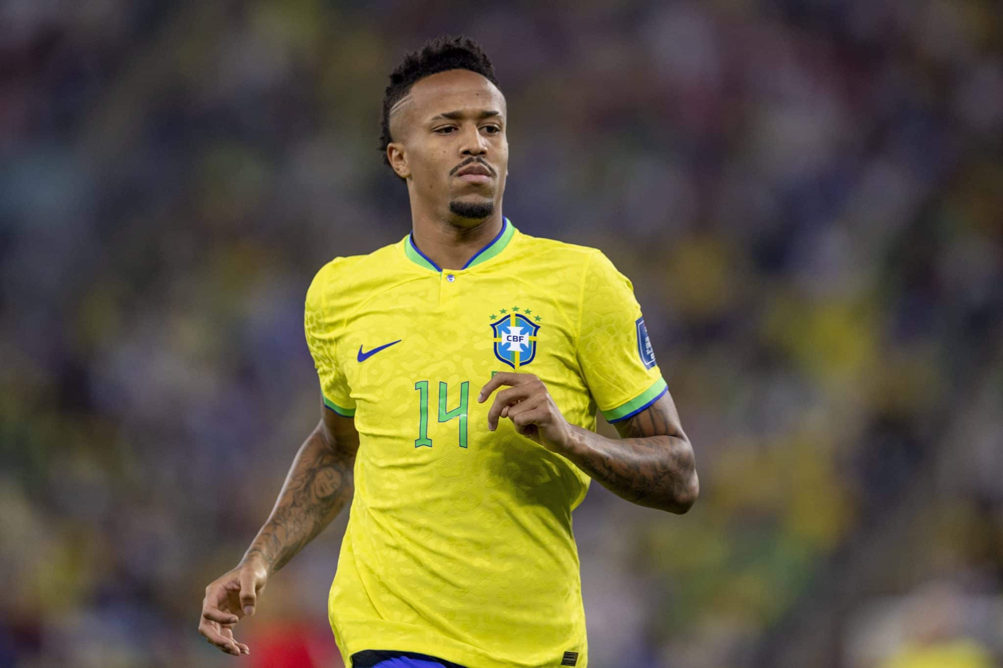 &Eacute;der Milit&atilde;o sequer entrou em campo pelo Brasil ap&oacute;s constatar um problema em sua coxa direita