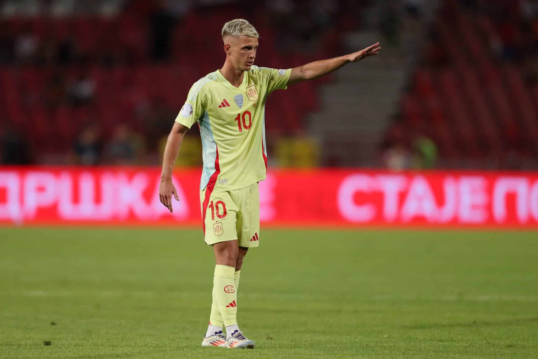 Olmo perdeu um dos jogos da Espanha na Nations League, mas estar&aacute; em campo pelo Barcelona no retorno da La Liga