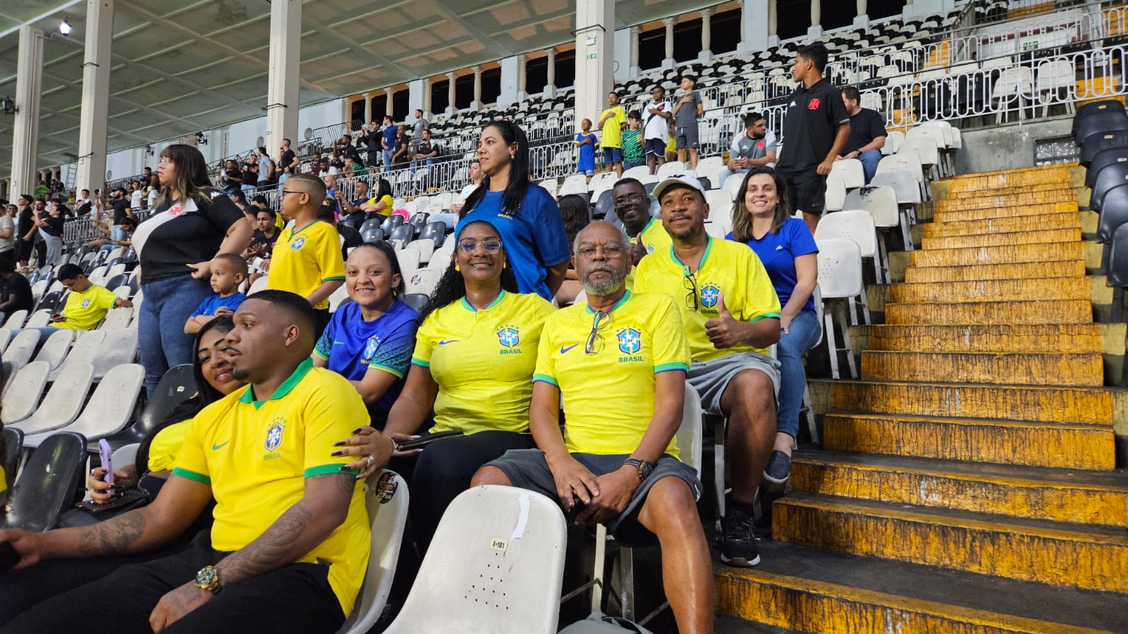 Fam&iacute;lia de Rayan acompanhou a vit&oacute;ria do Brasil em S&atilde;o Janu&aacute;rio 