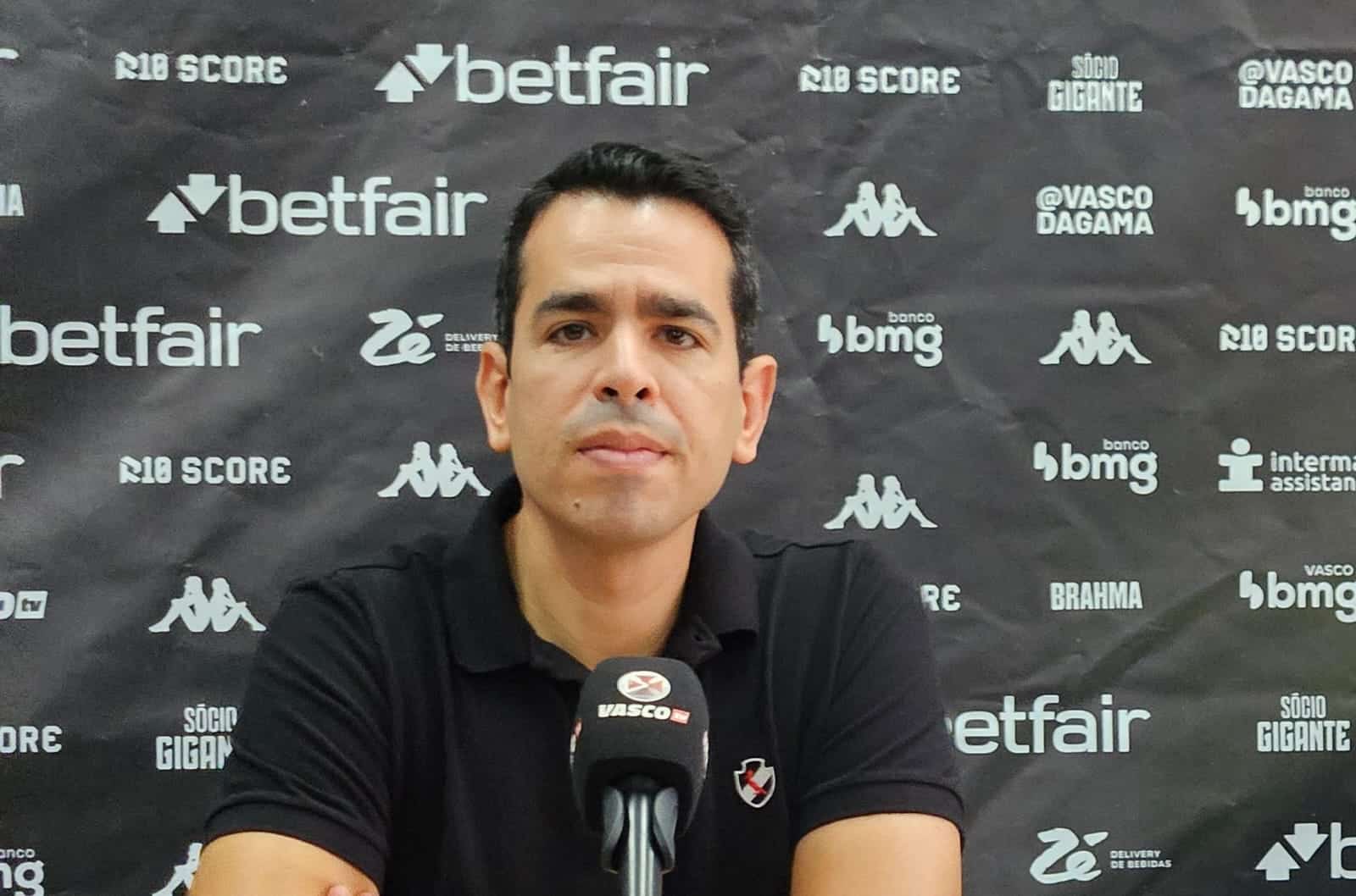 Vasco n&atilde;o deve contratar mais zagueiros para a temporada; entenda por qu&ecirc;