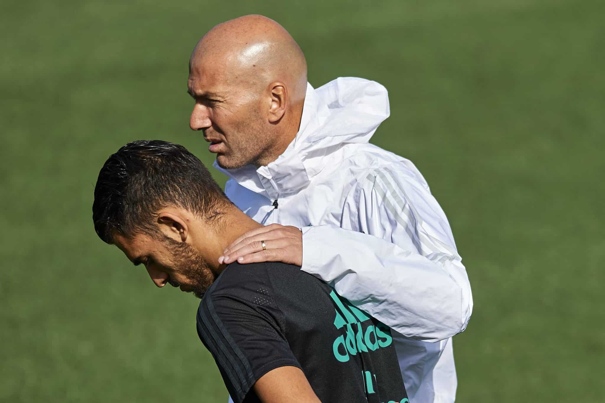 Barreira lingu&iacute;stica impede que Zidane aceite desafio de treinar na Premier League