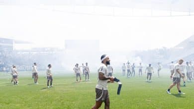 Treino aberto do Corinthians tem retorno, mar de fuma&ccedil;a e pedido especial a Fagner