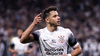 Romero justifica presen&ccedil;a em time ideal e confirma Corinthians na semi da Sul-Americana